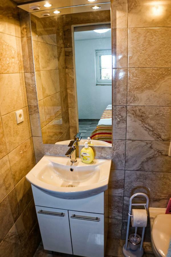 Studio Apartman Papic دراسنيتش المظهر الخارجي الصورة